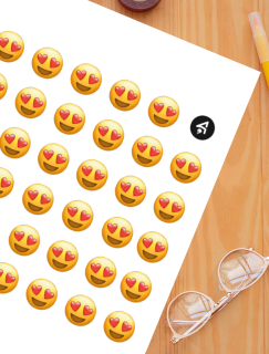 Gözlerinden Kalp Çıkan Emoji Tasarımlı A4 Kağıt 35'li Sticker Seti