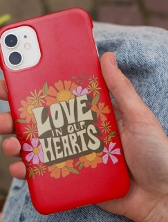 Love in Our Hearts Yazılı iPhone 12 Pro Max Telefon Kılıfı