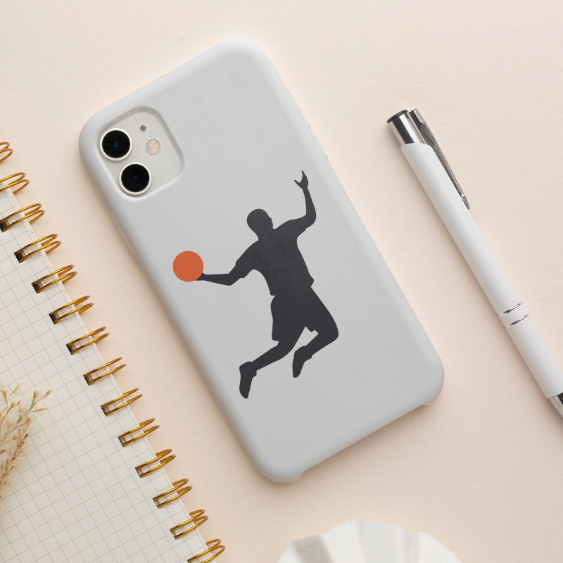 Smaç Basan Basketbolcu Tasarımlı iPhone 11 Telefon Kılıfı