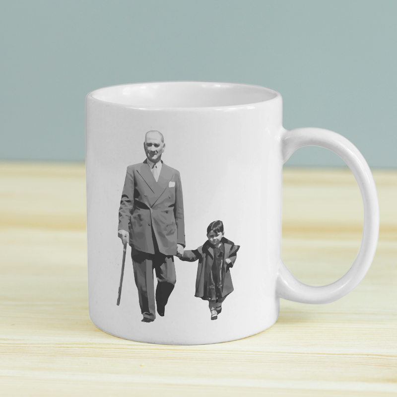 Atatürk ve Kızı Ülkü Tasarımlı Beyaz Porselen Kupa Bardak
