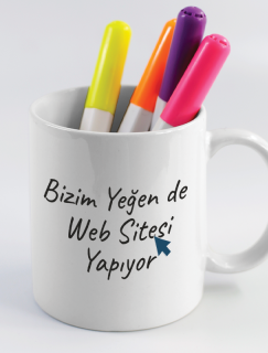 Bizim Yeğen de Web Sitesi Yapıyor Yazılı Web Tasarımcı Mesleki Esprili Beyaz Porselen Kupa Bardak