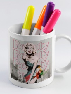 Marilyn Monroe Beauty Tasarımlı Beyaz Porselen Kupa Bardak