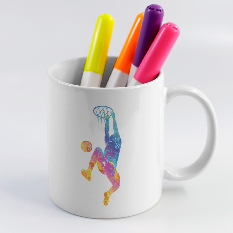 Rengarenk Basketbolcu Tasarımlı Beyaz Porselen Kupa Bardak